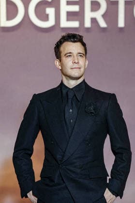 Luke Thompson at the photocall for the Paris World Premiere of Bridgerton Season 4 Netflix at the Palais Brongniart in Paris, France, on January 14, 2026 Cyril Moreau Bestimage Netflix Bridgerton Season 4 Paris World Premiere at Palais Brongniart, in Paris, France, on January 14, 2026 Paris France  Copyright: xCYRILxMOREAUx xBESTIMAGExCYRILxMOREAUx xBESTIMAGEx