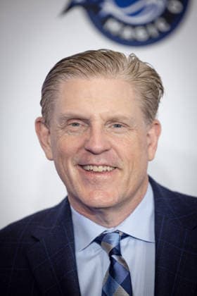 NBA Tip Off Dinner Axel Springer Charles Freeman President of Business Operations Tip off Dinner Axel Springer Verlag invites you to a dinner at the publishing house in Berlin on the occasion of the NBA game on January 15th. Copyright: xEventpressxFuhrx
