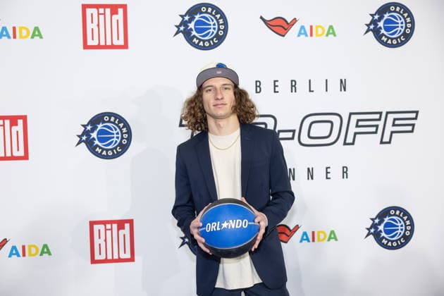 NBA Tip Off Dinner Axel Springer Zac Ryan @zacxcviii on TikTok Tip off Dinner Axel Springer Verlag invites you to a dinner at the publishing house in Berlin on the occasion of the NBA game on 15 01 Copyright: xEventpressxFuhrx