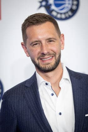 NBA Tip Off Dinner Axel Springer Ryan DeVos Member DeVos Family s Orlando Magic Leadership Council Ryan DeVos Tip Off Dinner Axel Springer Verlag invites you to a dinner at the publishing house in Berlin on the occasion of the NBA game on January 15th. Copyright: xEventpressxFuhrx