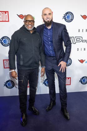 NBA Tip Off Dinner Axel Springer Nick Anderson and Marcin Gortat Tip off Dinner Axel Springer Verlag invites you to a dinner at the publishing house in Berlin on the occasion of the NBA game on January 15th. Copyright: xEventpressxFuhrx