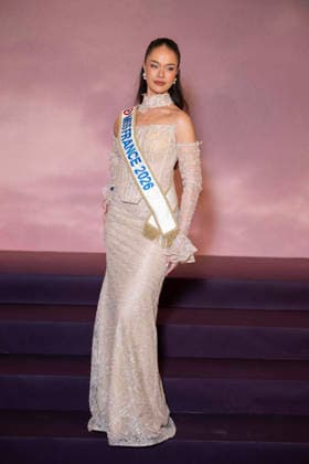 Bridgerton Season 4 Paris World Premiere - Paris Miss France 2026 Hinaupoko Devèze attends the Bridgerton Season 4 Paris World Premiere at Palais Brongniart on January 14, 2026 in Paris, France. by Eliot Blondet ABACAPRESS.COM Paris France France  Copyright: xBlondetxEliot ABACAx