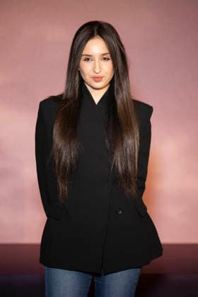 Bridgerton Season 4 Paris World Premiere - Paris Participant of France s reality television show Star Academy Ambre Jadah attends the Bridgerton Season 4 Paris World Premiere at Palais Brongniart on January 14, 2026 in Paris, France. by Eliot Blondet ABACAPRESS.COM Paris France France  Copyright: xBlondetxEliot ABACAx