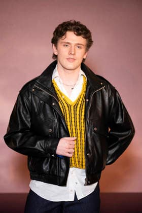 Bridgerton Season 4 Paris World Premiere - Paris Participant of France s reality television show Star Academy Bastiaan Van Leeuwen attends the Bridgerton Season 4 Paris World Premiere at Palais Brongniart on January 14, 2026 in Paris, France. by Eliot Blondet ABACAPRESS.COM Paris France France  Copyright: xBlondetxEliot ABACAx