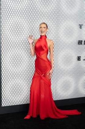 January 14, 2026, Bronx, New York, USA: Bella Hadid wearing dress by Schiaparelli attends premiere of FX s series The Beauty at Museum of Modern Art in New York, NY on January 14, 2026 Bronx USA - ZUMAr339 20260114_znp_r339_025 Copyright: xLevxRadinx