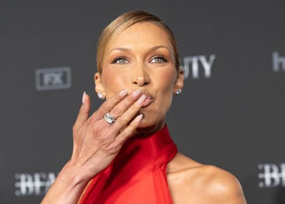 January 14, 2026, Bronx, New York, USA: Bella Hadid wearing dress by Schiaparelli attends premiere of FX s series The Beauty at Museum of Modern Art in New York, NY on January 14, 2026 Bronx USA - ZUMAr339 20260114_znp_r339_031 Copyright: xLevxRadinx