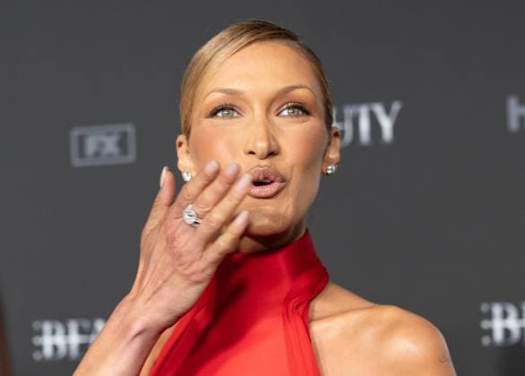 January 14, 2026, Bronx, New York, USA: Bella Hadid wearing dress by Schiaparelli attends premiere of FX s series The Beauty at Museum of Modern Art in New York, NY on January 14, 2026 Bronx USA - ZUMAr339 20260114_znp_r339_032 Copyright: xLevxRadinx