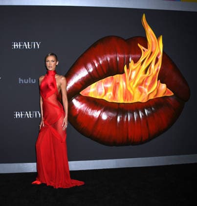 January 14, 2026, New York, Ny, United States: Bella Hadid attends FX s The Beauty Red Carpet Premiere. Held at MoMA The Museum of Modern Art in New York. Zuma Press January 14, 2026. New York United States - ZUMAp281 20260114_zea_p281_038 Copyright: xPhotoxImagexPressx