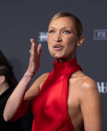 Arrivals for the New York series premiere of FX s The Beauty Featuring: Bella Hadid Where: New York, New York, United States When: 14 Jan 2026 Credit: Janet Mayer INSTARimages.com EDITORIAL USE ONLY. NOT FOR USE BY NEWSPAPERS BASED IN THE UK. Copyright: xx instar55383462