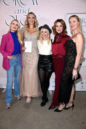 Tanja Bülter, Victoria Jancke, Susan Sideropoulos, Bettina Cramer and Lana Mueller at the launch of the book Grow Glow by Victoria Jancke at The Visit Coffee, Roastery Eatery Kudamm Berlin, 14 01 2026 Foto:xN.xKubelkax xFuturexImagex grow_6123