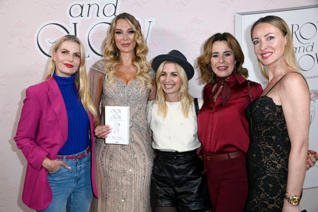 Tanja Bülter, Victoria Jancke, Susan Sideropoulos, Bettina Cramer and Lana Mueller at the launch of the book Grow Glow by Victoria Jancke at The Visit Coffee, Roastery Eatery Kudamm Berlin, 14 01 2026 Foto:xN.xKubelkax xFuturexImagex grow_6124