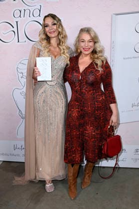 Victoria Jancke and Caterina Pogorzelski at the launch of the book Grow Glow by Victoria Jancke at The Visit Coffee, Roastery Eatery Kudamm Berlin, 14 01 2026 Foto:xN.xKubelkax xFuturexImagex grow_6125