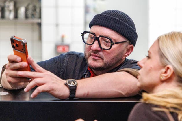 15 01 2026 Düsseldorf To the pans Cooking tuition for Mrs Doubtfire from TV chef Sebastian Lege TV chef Sebastian Lege has already experienced at the musical premiere how difficult Mrs Doubtfire actor Dustin Smailes fin