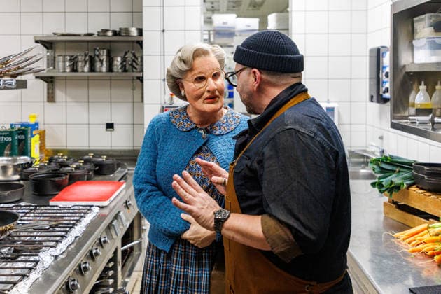 15 01 2026 Düsseldorf To the pans Cooking tuition for Mrs Doubtfire from TV chef Sebastian Lege TV chef Sebastian Lege has already experienced at the musical premiere how difficult Mrs Doubtfire actor Dustin Smailes fin