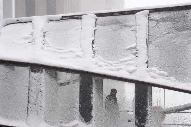 Winter storm in Toronto TORONTO, CANADA - JANUARY 15 : A person walks on Rudy Adlaf Bridge during snowstorm in Toronto, Ontario,Canada on January 15, 2026. Mert Alper Dervis Anadolu Ontario Canada. Editorial use only. Please get in touch for any other usage.  Copyright: x2026xAnadoluxMertxAlperxDervisx