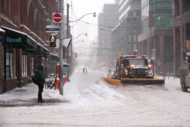 Winter storm in Toronto TORONTO, CANADA - JANUARY 15 : A snowplow makes its way along the road during snowstorm in Toronto, Ontario, Canada on January 15, 2026. Mert Alper Dervis Anadolu Ontario Canada. Editorial use only. Please get in touch for any other usage.  Copyright: x2026xAnadoluxMertxAlperxDervisx