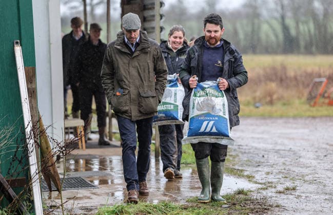 The Prince of Wales visits Bridge End Farm The Prince of Wales visits a family run farm as Patron of We Are Farming Minds a Herefordshire based charity committed to supporting farmers and promoting good mental health among the farming community across the UK, in Much Cowarne, Herefordshire, UK, on the 15th January 2026. Picture by Richard Pohle WPA-Pool Much Cowarne Bridge End Farm Herefordshire United Kingdom  WHA-0807