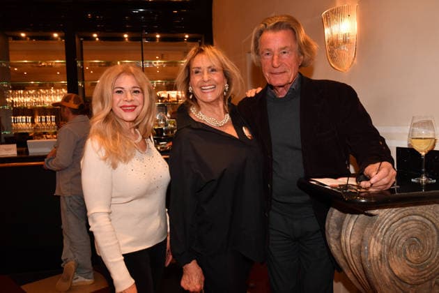 Julia Kent, Diana Körner Premiere Wer schießt auf Frau Hummel Comedy at the Hotel Bayerischer Hof Munich January 15, 2026