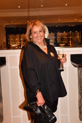 Diana Körner Premiere Wer schießt auf Frau Hummel Comedy at the Hotel Bayerischer Hof Munich January 15, 2026