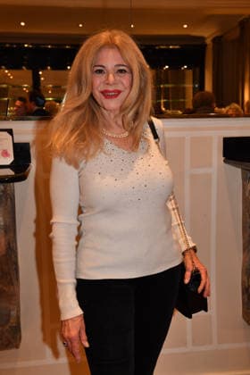 Julia Kent Premiere Wer schießt auf Frau Hummel Comedy at the Hotel Bayerischer Hof Munich January 15, 2026