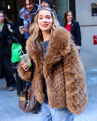 Haley Lu Richardson out in New York Actress Haley Lu Richardson leaves her hotel in Soho, New York on January 15, 2026. Photo by Dylan Travis ABACAPRESS.COM New York NY  Copyright: xDylanxTravis ABACAx