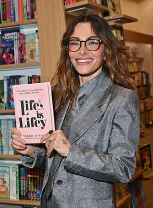 Sarah Shahi book signing Sarah Shahi at Sarah Shahi book signing: Life is Lifey: The A to Z™s of Naviagating Life™s Messy Middle at Barnes and Noble at The Grove on January 15, 2025 in Los Angeles, CA. Los Angeles Barnes and Noble at The Grove California USA Copyright: xLISAxOConnor AFF-USA.comx