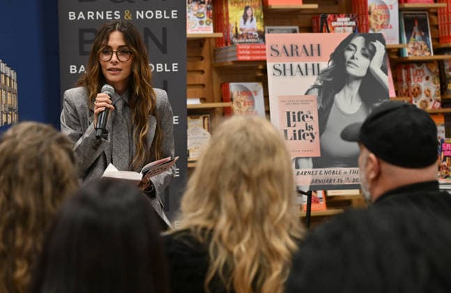 Sarah Shahi book signing Sarah Shahi at Sarah Shahi book signing: Life is Lifey: The A to Z™s of Naviagating Life™s Messy Middle at Barnes and Noble at The Grove on January 15, 2025 in Los Angeles, CA. Los Angeles Barnes and Noble at The Grove California USA Copyright: xLISAxOConnor AFF-USA.comx