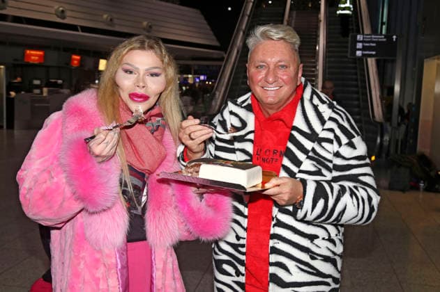 Patrick Mast and Hubert Fella at the departure of the jungle camp candidates of the RTL reality TV show Ich bin ein Star holt mich hier raus to Australia at Frankfurt am Main Airport Frankfurt, 15 01 2026 Foto:xAgenturxWehnertx xGränzdörferx xFuturexImagex dschungelcamp_6109