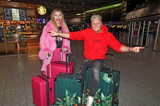 Patrick Mast and Hubert Fella at the departure of the jungle camp candidates of the RTL reality TV show Ich bin ein Star holt mich hier raus to Australia at Frankfurt am Main Airport Frankfurt, 15 01 2026 Foto:xAgenturxWehnertx xGränzdörferx xFuturexImagex dschungelcamp_6113
