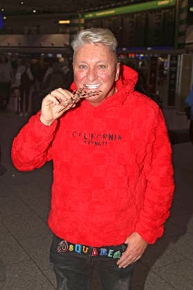Hubert Fella at the departure of the jungle camp candidates of the RTL reality TV show Ich bin ein Star holt mich hier raus to Australia at Frankfurt am Main Airport Frankfurt, 15 01 2026 Foto:xAgenturxWehnertx xGränzdörferx xFuturexImagex dschungelcamp_6116
