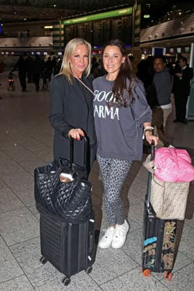 Birgit Fischer Höper and Simone Ballack at the departure of the jungle camp candidates of the RTL reality TV show Ich bin ein Star holt mich hier raus to Australia at Frankfurt am Main Airport Frankfurt, 15 01 2026 Foto:xAgenturxWehnertx xGränzdörferx xFuturexImagex dschungelcamp_6129