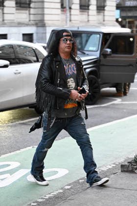 Slash from Guns N Roses spotted arriving at the Soho Sessions where he is performing tonight in New York City Featuring: Slash Where: New York City, New York, United States When: 15 Jan 2026 Credit: Elder Ordonez INSTARimages EDITORIAL USE ONLY. NOT FOR USE BY NEWSPAPERS BASED IN THE UK. Copyright: xx instar55385985
