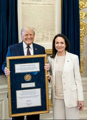 Venezuelan opposition leader Maria Corina Machado presented Donald Trump with her Nobel Peace Prize medal in Washington on January 15, 2026 A medal can change hands, but not the title of a laureate , the Nobel Peace Center stated at the same time Donald Trump hailed it as a magnificent gesture Venezuelan opposition leader Maria Corina Machado presented Donald Trump with her Nobel Peace Prize medal in Washington on January 15, 2026 A medal can change hands, but not the title of a laureate, the Nobel Peace Center stated at the same time Donald Trump hailed it as a magnificent gesture Washington Etats Unis  Copyright: xPresidentxDonaldxJ.xtrump XxviaxBestimagexPresidentxDonaldxJ.xtrump XxviaxBestimagex