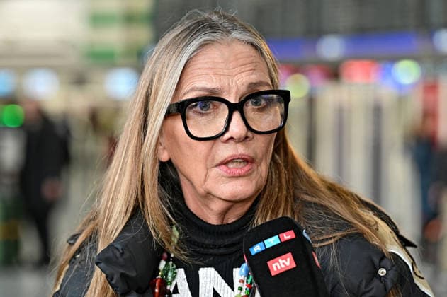 RTL Dschungelcamp 2026 Nicole Belstler Boettcher on the occasion of the departure of the candidates of the RTL program Ich bin ein Star holt mich hier raus to the Jungle Camp 2026 in Australia on 16 01 2026 at Frankfurt Main Airport 20260116MWI099663
