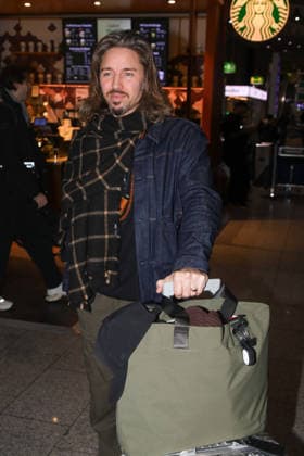 Departure of the candidates of the RTL TV show ICH BIN EIN STAR HOLT MICH HIER RAUS Frankfurt Main, 16 01 2026 Gil Ofarim departing for Australia to the RTL Jungle Camp 2026 at Frankfurt Airport Hesse Germany Copyright: xMatthiasxGränzdörferx