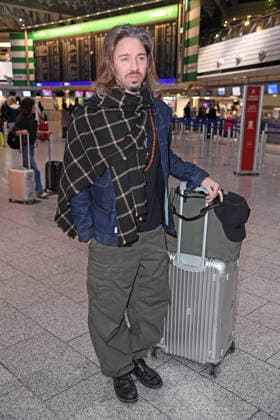 Gil Ofarim departure of the candidates of the RTL TV show ICH BIN EIN STAR, HOLT MICH HIER RAUS at Frankfurt Airport in Frankfurt am Main on 16 01 2026