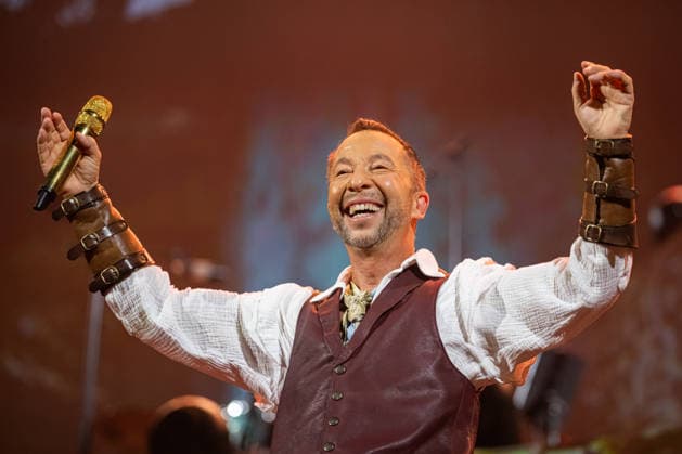 DJ BoBo, Europa Park Arena, The Great Adventure, concert, January 15, Europa Park Rust, Eurodance, live show, spectacular stage, lighting effects, dancers, choreography, hits, fans, sold out, tour start, multimedia show, VR experience, Copyright: xFINLEYxMÖRCHx