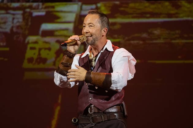 DJ BoBo, Europa Park Arena, The Great Adventure, concert, January 15, Europa Park Rust, Eurodance, live show, spectacular stage, lighting effects, dancers, choreography, hits, fans, sold out, tour start, multimedia show, VR experience, Copyright: xFINLEYxMÖRCHx
