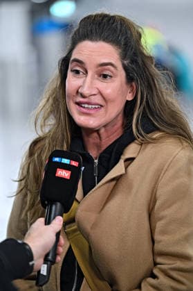 RTL Dschungelcamp 2026 Alice Krüger on the occasion of the departure of the candidates of the RTL program Ich bin ein Star holt mich hier raus to the Jungle Camp 2026 in Australia on 16 01 2026 at Frankfurt Main Airport 20260116MWI100242