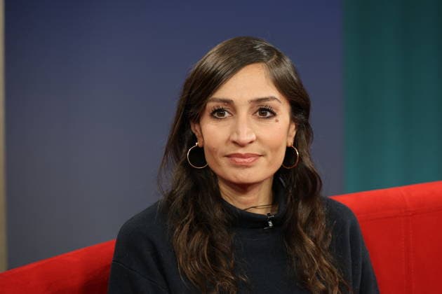 Gilda Sahebi, journalist, guest on the television program DAS Rote Sofa, a live talk show on Norddeutscher Rundfunk, photo session on 16 1 2026 in the NDR television studio in Hamburg Lokstedt