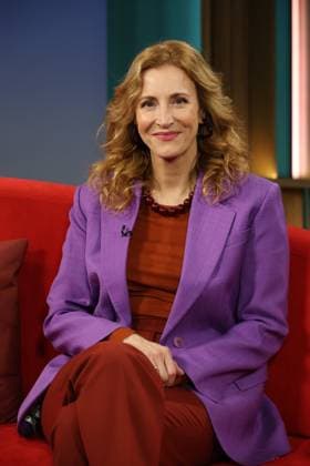 Ilka Petersen hosts the television program DAS Rote Sofa, a live talk show on Norddeutscher Rundfunk, photo session on 16 1 2026 in the NDR television studio in Hamburg Lokstedt