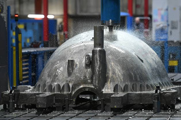 Everllence SE - Werk Oberhausen am 14.01.2026 in Oberhausen Die Everllence SE ( Societas Europaea ), bis 3. Juni 2025 MAN Energy Solutions SE, mit Sitz in Augsburg ist Anbieter von Großdieselmotoren und Turbomaschinen für maritime und stationäre Anwendungen. Das Unternehmen entwickelt und fertigt Zweitakt- und Viertakt-Dieselmotoren sowie Gasturbinen, Dampfturbinen und Kompressoren. Das Unternehmen bietet auch Turbolader, Propeller, Gasmotoren und chemische Reaktoren an. *** Everllence SE Plant Oberhausen on 14 01 2026 in Oberhausen Everllence SE Societas Europaea , until 3 June 2025 MAN Energy Solutions SE, based in Augsburg, is a supplier of large diesel engines and turbomachinery for maritime and stationary applications The compan xRx