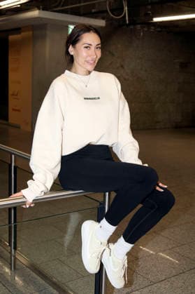 Samira Yavuz at the departure of the jungle camp candidates of the RTL reality TV show Ich bin ein Star holt mich hier raus to Australia at Frankfurt am Main Airport Frankfurt, 16 01 2026 Foto:xAgenturxWehnertx xGränzdörferx xFuturexImagex dschungelcamp_6185