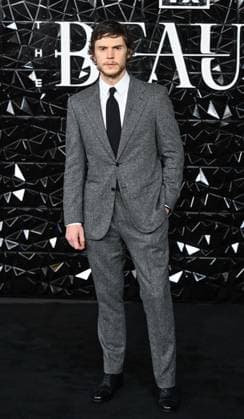Celebrities attend The Beauty UK Premiere at Odeon Luxe West End in London, England. Featuring: Evan Peters Where: London, United Kingdom When: 16 Jan 2026 Credit: Cover Images EDITORIAL USE ONLY. NOT FOR USE BY NEWSPAPERS BASED IN THE UK. Copyright: xx coverimg55389341