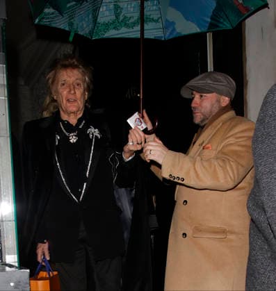 Rod Stewart and Penny Lancaster leave Annabelle s Rod Stewart carries a Louis Vuitton bag as he and Penny Lancaster leave private members club Annabelle s in the small hours, London, UK, 16 January 2026., Credit:James Smart Pictures Avalon  Copyright: xJames SmartxPicturesx xAvalonx 1066658929