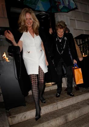 Rod Stewart and Penny Lancaster leave Annabelle s Rod Stewart carries a Louis Vuitton bag as he and Penny Lancaster leave private members club Annabelle s in the small hours, London, UK, 16 January 2026., Credit:James Smart Pictures Avalon  Copyright: xJames SmartxPicturesx xAvalonx 1066658981