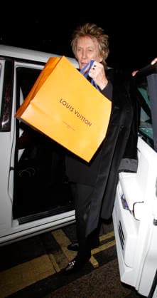 Rod Stewart and Penny Lancaster leave Annabelle s Rod Stewart carries a Louis Vuitton bag as he and Penny Lancaster leave private members club Annabelle s in the small hours, London, UK, 16 January 2026., Credit:James Smart Pictures Avalon  Copyright: xJames SmartxPicturesx xAvalonx 1066659023