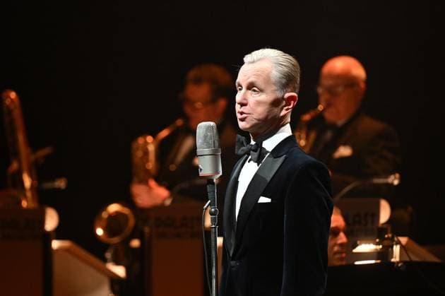 Max Raabe and the Palast Orchester invite you to stroke the bumblebee at the Philharmonie Essen FOR EDITORIAL PURPOSES ONLY EDITORIAL USE ONLY p Max Raabe and the Palast Orchester will perform at the Philharmonie Essen on Friday, January 16, 2026 Germany NRW Essen Copyright VladimirxWegener Copyright: VladimirxWegener doc8466j9i9v1w17npoluv1 ,EDITORIAL USE ONLY Copyright: VladimirxWegener