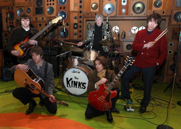 Sunny Afternoon musical London, UK. Original The Kinks drummer Mick Avory (centre) at the Photocall for the cast of The Kinks inspired musical Sunny Afternoon. The show is about the rise of the north London music group The Kinks in the 1960s. They were considered part of the elite British music scene and rivals to The Beatles and The Rolling Stones at the time. L-R: Harry Curley (Peter Quaife), Danny Horn (Ray Davies), Mick Avory, Oliver Hoare ( Dave Davies) and Zakarie Stokes (Mick Avory), .The show has been on tour around the UK. They™re in London to 31st January 2026, Alexandra Palace. 16th January 2026. LMK11-S170126-001 Steve Bealing Landmark Media 