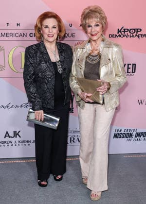 American Cinematheque s 5th Annual Tribute To The Crafts HOLLYWOOD, LOS ANGELES, CALIFORNIA, USA - JANUARY 16: Kat Kramer and Karen Sharpe arrive at the American Cinematheque s 5th Annual Tribute To The Crafts held at The Egyptian Theatre Hollywood on January 16, 2026 in Hollywood, Los Angeles, California, United States., Credit:Xavier Collin Avalon United States, California, Hollywood, The Egyptian Theatre Hollywood Copyright: xXavierxCollinx xAvalonx 1066765473